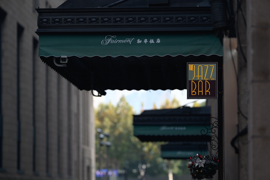 Señalización de local comercial — rótulo identificativo Barcelona